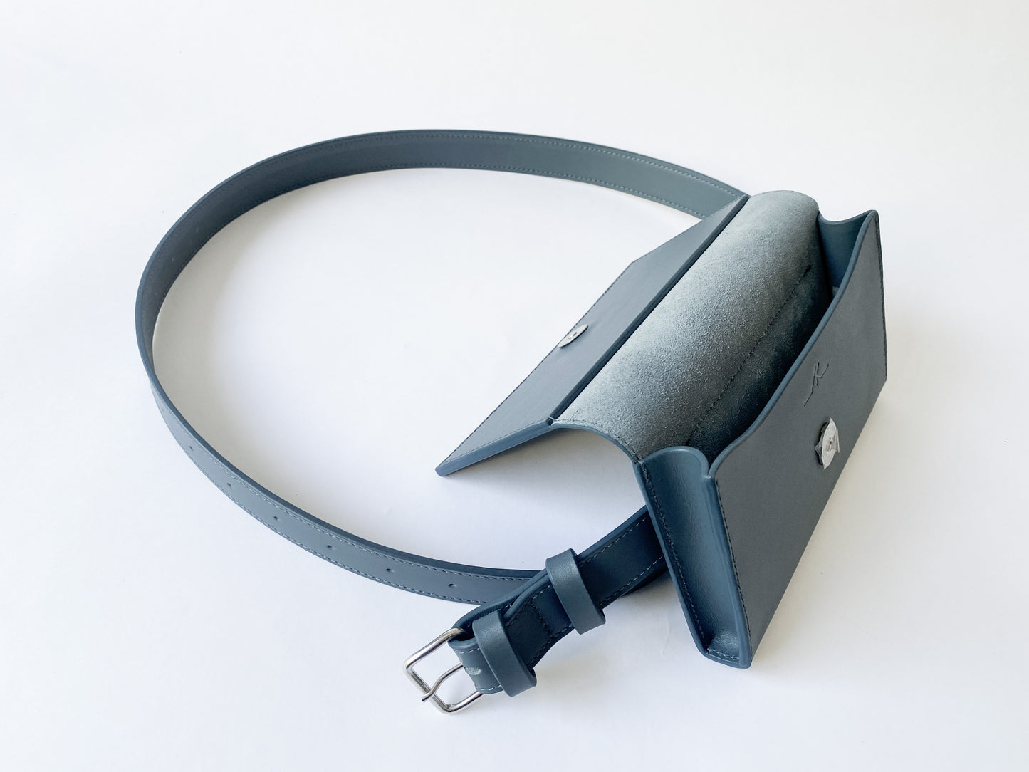 SAC BANANE / Bleu pétrole